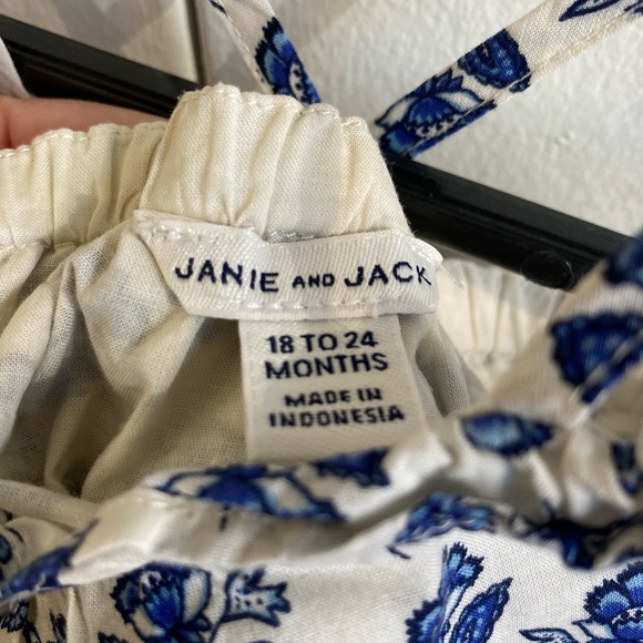 Janie and Jack blue floral tank top - Picture 3 of 3